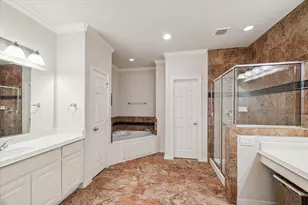 3203 Holly Path Dr, Houston, TX 77042 - Photo 31