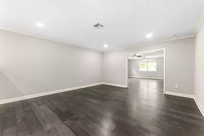 12219 Wessex Drive, Houston, TX 77089 - Photo 11