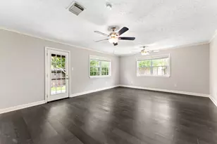 12219 Wessex Dr, Houston, TX 77089 - Photo 15