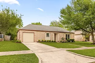 12219 Wessex Dr, Houston, TX 77089 - Photo 3