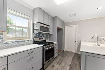 12219 Wessex Drive, Houston, TX 77089 - Photo 9