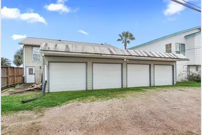 2306 Ave N, Dickinson, TX 77539 - Photo 7