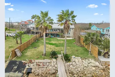 2306 Ave N, Dickinson, TX 77539 - Photo 43