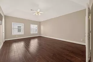 5708 Petty St, Houston, TX 77008 - Photo 35