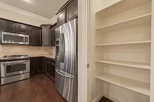 5708 Petty St, Houston, TX 77008 - Photo 15