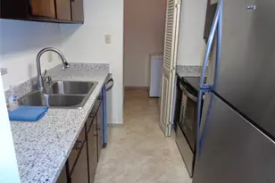 9433 Pagewood Ln, Houston, TX 77063 - Photo 9