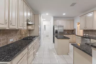 22 Westwinds Circle, The Woodlands, TX 77382 - Photo 13