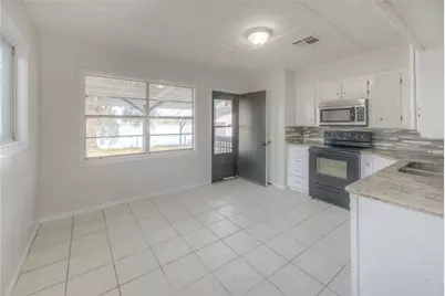 1606 E Taylor Lake Circle, Livingston, TX 77351 - Photo 13