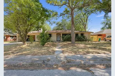 2109 Oaks Drive, Pasadena, TX 77502 - Photo 1