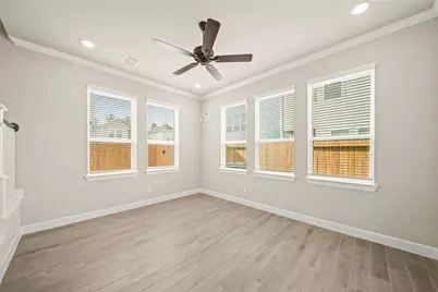 11407 Lucky Falls Drive, Houston, TX 77047 - Photo 31