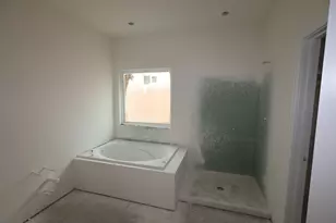 11407 Lucky Fls Dr, Houston, TX 77047 - Photo 5