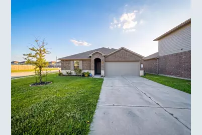 8203 Tamarind Lane, Baytown, TX 77521 - Photo 1