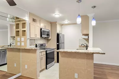 4635 Wild Indigo Street #512, Houston, TX 77027 - Photo 9