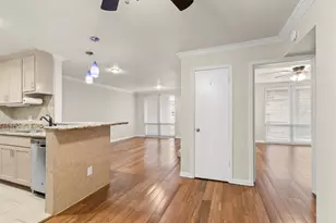 4635 Wild Indigo St, Houston, TX 77027 - Photo 15