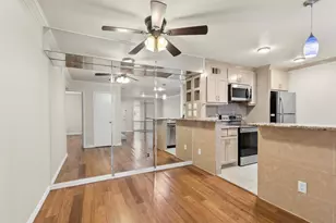 4635 Wild Indigo St, Houston, TX 77027 - Photo 17