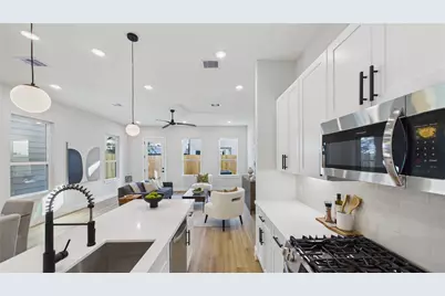 5027 Golden Forest Drive #C, Houston, TX 77091 - Photo 5