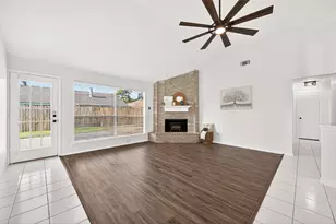 13515 Splintered Oak Dr, Houston, TX 77065 - Photo 7