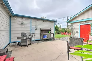 3917 Ave P 1/2, Galveston, TX 77550 - Photo 35