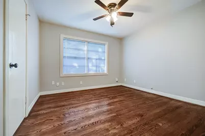1946 Norcrest Drive, Houston, TX 77055 - Photo 11