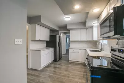 6106 Morningcrest Court, Spring, TX 77389 - Photo 9