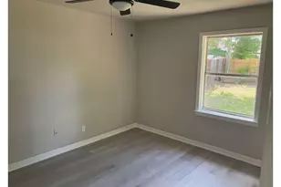 5934 Southtown St, Houston, TX 77033 - Photo 15