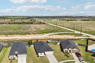 1279 Thornbird Trl, Sealy, TX 77474 - Photo 35