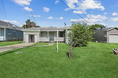 121 Lake Road, La Marque, TX 77568 - Photo 1