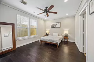 107 Riley Ln, Houston, TX 77003 - Photo 11