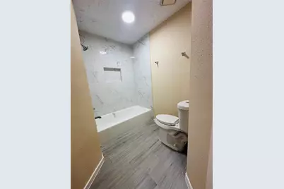 10826 Laureldale Court, Houston, TX 77041 - Photo 13
