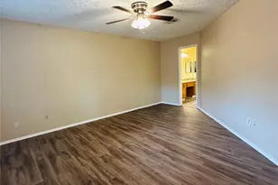 10826 Laureldale Ct, Houston, TX 77041 - Photo 9