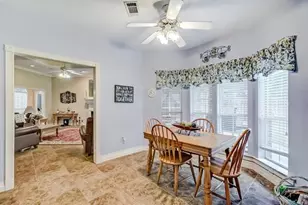 280 Brookhollow St, Vidor, TX 77662 - Photo 5