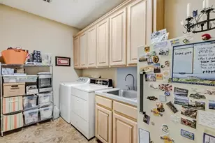 280 Brookhollow St, Vidor, TX 77662 - Photo 17