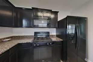 815 Marigold Rd, Baytown, TX 77521 - Photo 7