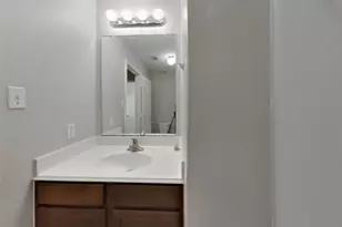 815 Marigold Rd, Baytown, TX 77521 - Photo 15