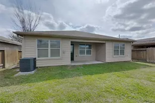 815 Marigold Rd, Baytown, TX 77521 - Photo 17