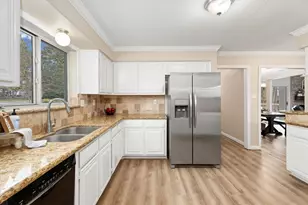 99 April Wind Dr S, Conroe, TX 77356 - Photo 19