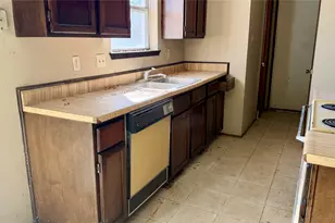 7523 La Pl Dr, Houston, TX 77083 - Photo 5