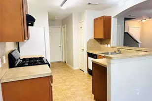 7203 Calcutta Spring Dr, Houston, TX 77083 - Photo 5