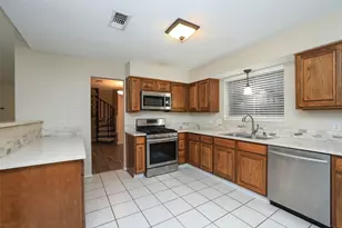 9130 Kirkleigh St, Spring, TX 77379 - Photo 13