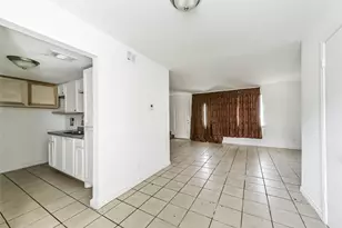 9710 Galaxy St, Houston, TX 77078 - Photo 13