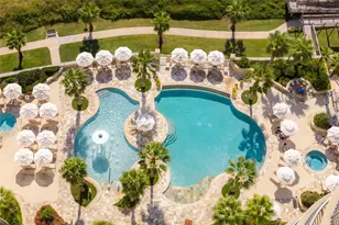 801 E Beach Dr, Galveston, TX 77550 - Photo 15