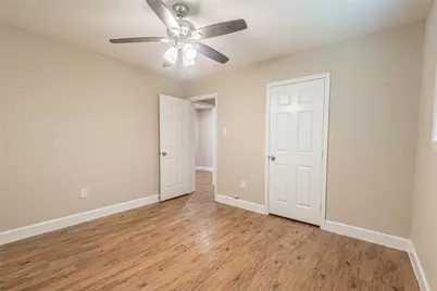 128 N Washington Street, Texas City, TX 77591 - Photo 11