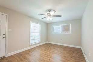 128 N Washington St, Texas City, TX 77591 - Photo 5