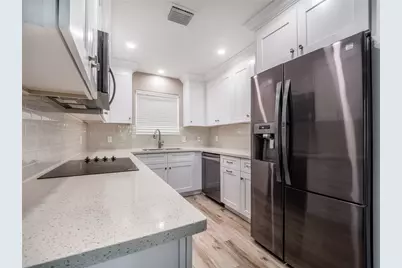 1121 Warren Street, Deer Park, TX 77536 - Photo 5