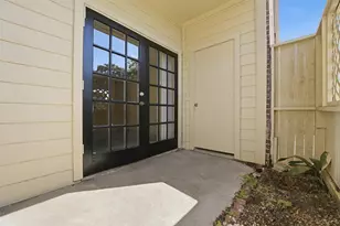 8055 Cambridge St, Houston, TX 77054 - Photo 11