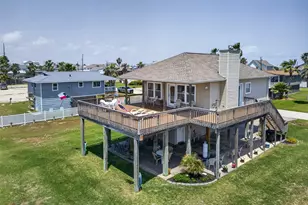 3930 Navarro Dr, Galveston, TX 77554 - Photo 3
