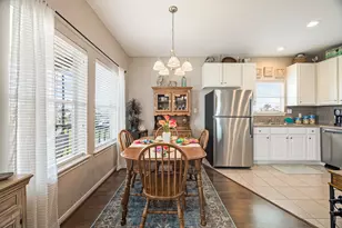 3930 Navarro Dr, Galveston, TX 77554 - Photo 9