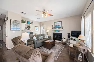 3930 Navarro Dr, Galveston, TX 77554 - Photo 13