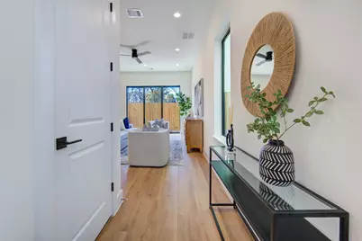 6127 Pacific Forest Drive, Houston, TX 77091 - Photo 9