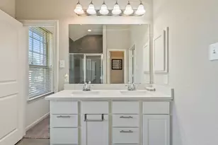 227 Biltmore Loop, Montgomery, TX 77316 - Photo 17